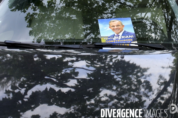 Thierry Mariani candidat RN aux élections régionales PACA en campagne à Antibes