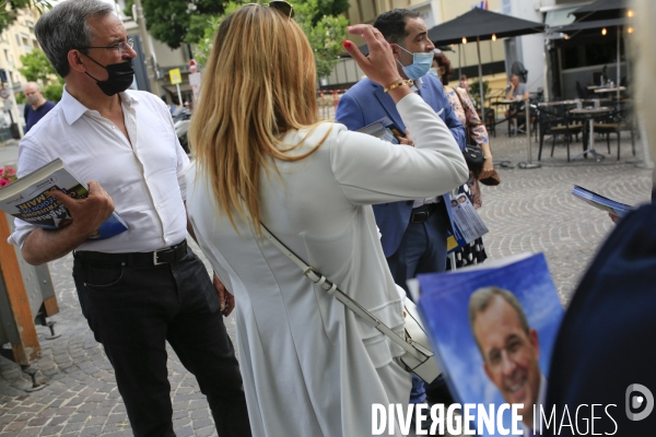 Thierry Mariani candidat RN aux élections régionales PACA en campagne à Antibes