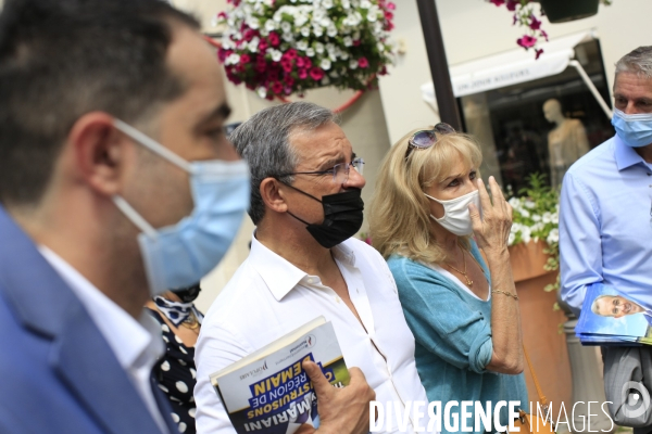 Thierry Mariani candidat RN aux élections régionales PACA en campagne à Antibes