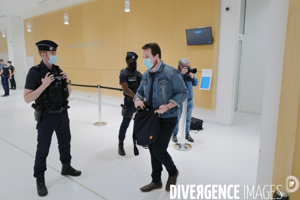 Le magazine Valeurs actuelles jugé pour injures à caractère raciste contre Danièle Obono