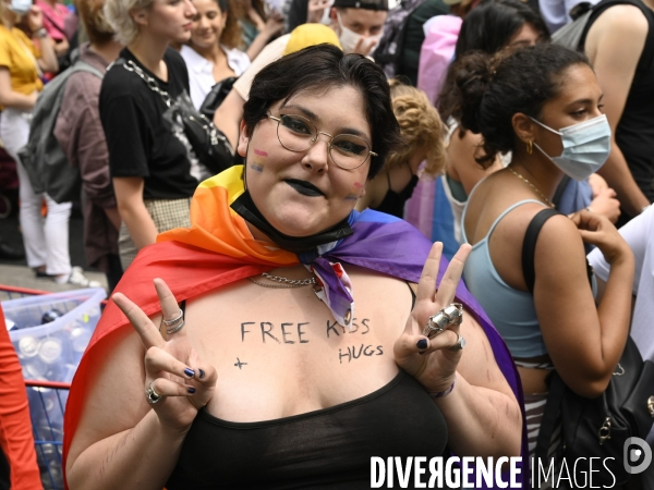 Portraits à la Marche des Fiertés 2021 à Paris. Pride March 2021 in Paris.