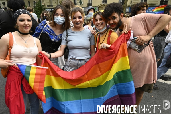 Portraits à la Marche des Fiertés 2021 à Paris. Pride March 2021 in Paris.