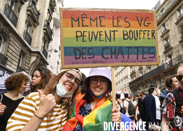 Portraits à la Marche des Fiertés 2021 à Paris. Pride March 2021 in Paris.