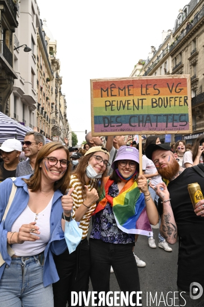 Portraits à la Marche des Fiertés 2021 à Paris. Pride March 2021 in Paris.