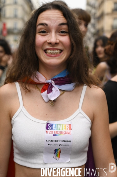 Portraits à la Marche des Fiertés 2021 à Paris. Pride March 2021 in Paris.