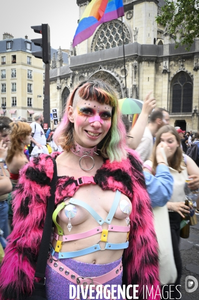 Portraits à la Marche des Fiertés 2021 à Paris. Pride March 2021 in Paris.