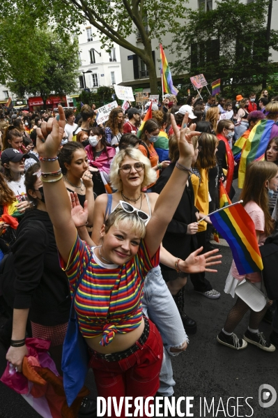 Portraits à la Marche des Fiertés 2021 à Paris. Pride March 2021 in Paris.