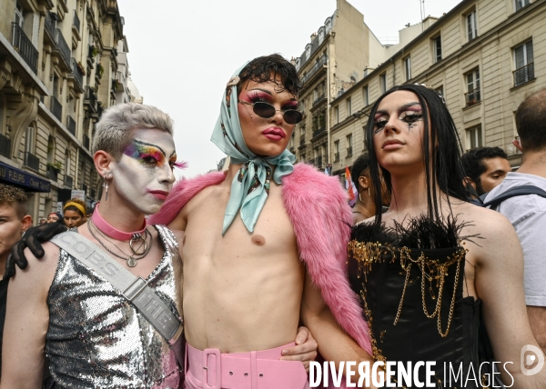 Portraits à la Marche des Fiertés 2021 à Paris. Pride March 2021 in Paris.