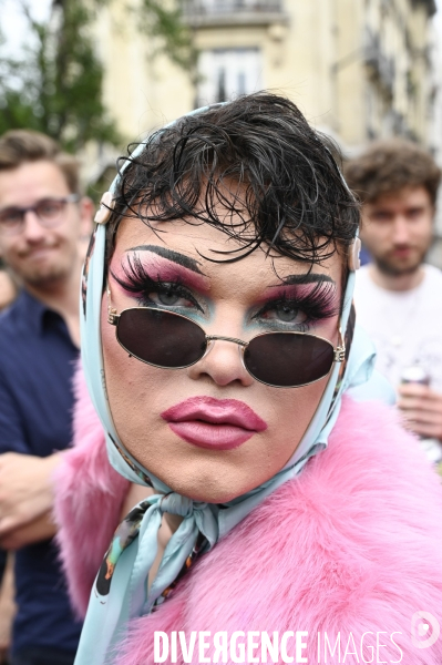 Portraits à la Marche des Fiertés 2021 à Paris. Pride March 2021 in Paris.