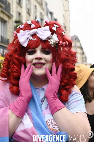 Portraits à la Marche des Fiertés 2021 à Paris. Pride March 2021 in Paris.