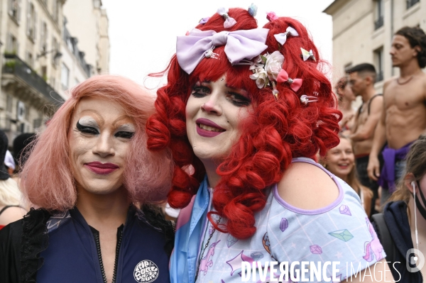 Portraits à la Marche des Fiertés 2021 à Paris. Pride March 2021 in Paris.