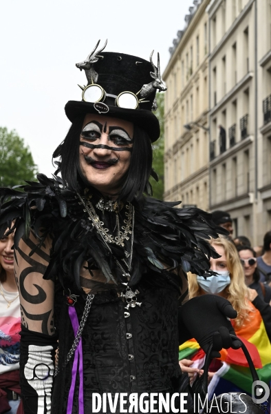 Portraits à la Marche des Fiertés 2021 à Paris. Pride March 2021 in Paris.