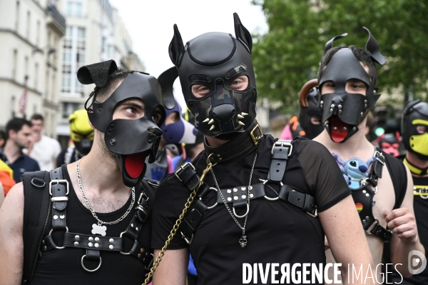 Portraits à la Marche des Fiertés 2021 à Paris. Pride March 2021 in Paris.