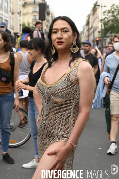 Portraits à la Marche des Fiertés 2021 à Paris. Pride March 2021 in Paris.
