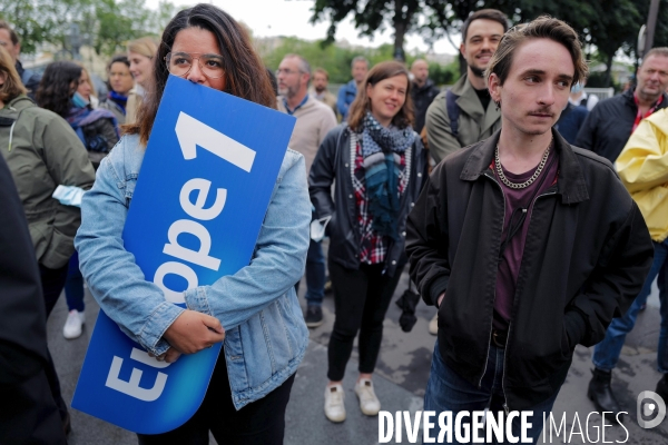 Rassemblement à l appel de l intersyndicale et de la société des rédacteurs d Europe 1