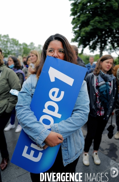 Rassemblement à l appel de l intersyndicale et de la société des rédacteurs d Europe 1