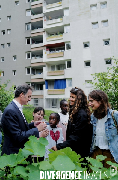 Eric Piolle en campagne pour la presidentielle 2022