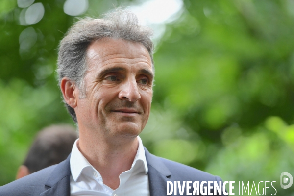 Eric Piolle en campagne pour la presidentielle 2022