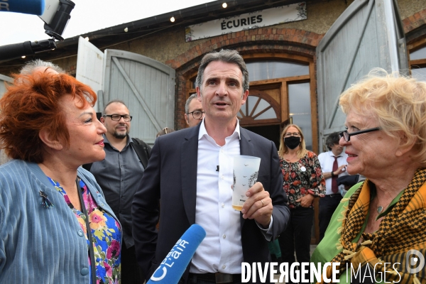 Eric Piolle en campagne pour la presidentielle 2022