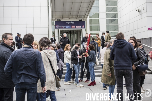 Manifestation devant Europe 1