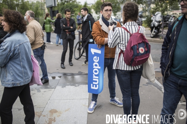 Manifestation devant Europe 1