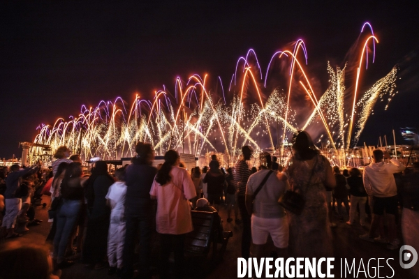 Fête nationale 2021 à Marseille, en soirée.