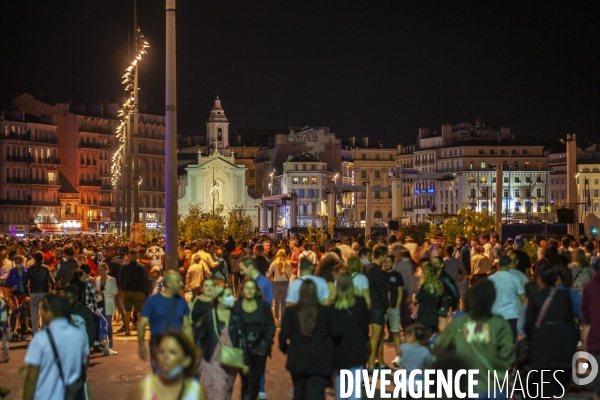 Fête nationale 2021 à Marseille, en soirée.