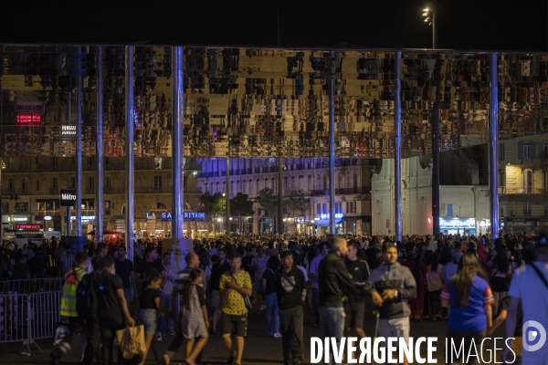 Fête nationale 2021 à Marseille, en soirée.