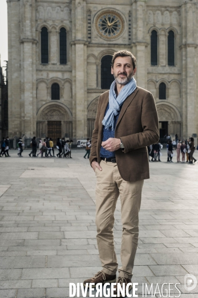 Portrait Julien de Saint Jores, directeur de Suivez la fleche