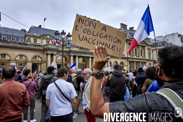 Manifestation contre le passe sanitaire à Paris