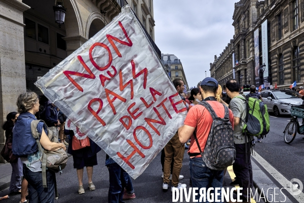 Manifestation contre le passe sanitaire à Paris