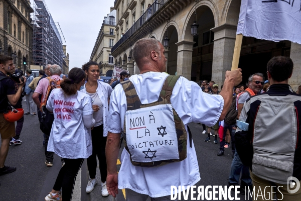 Manifestation contre le passe sanitaire à Paris