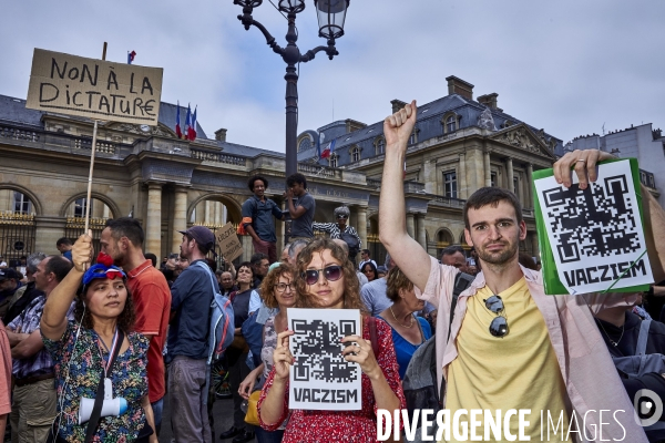 Manifestation contre le passe sanitaire à Paris