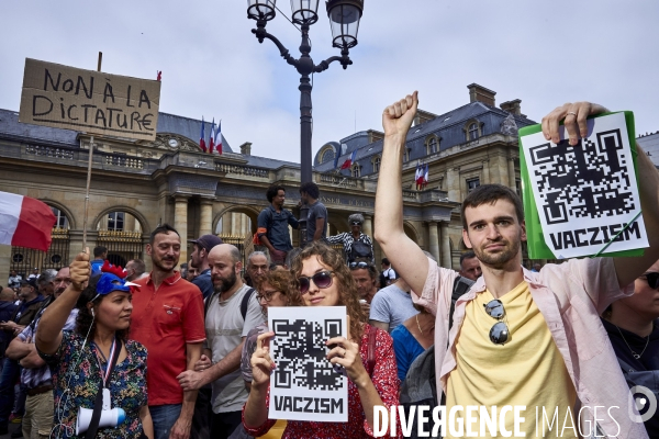 Manifestation contre le passe sanitaire à Paris