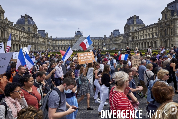 Manifestation contre le passe sanitaire à Paris