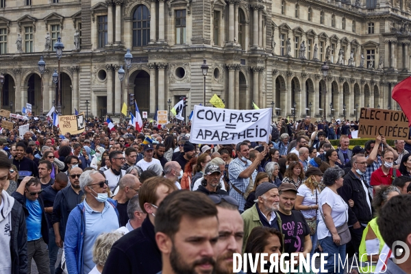 Manifestation contre le passe sanitaire à Paris