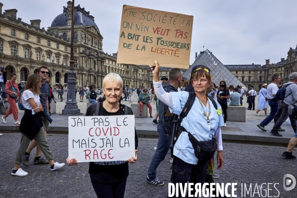 Manifestation contre le passe sanitaire à Paris