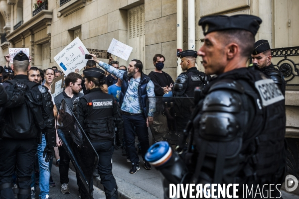 Manifestation a paris contre le pass sanitaire.