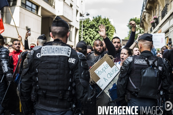 Manifestation a paris contre le pass sanitaire.