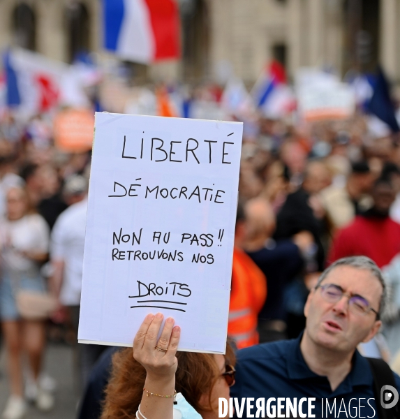 Manifestation contre le passe sanitaire à Paris