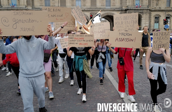 Manifestation contre le passe sanitaire à Paris