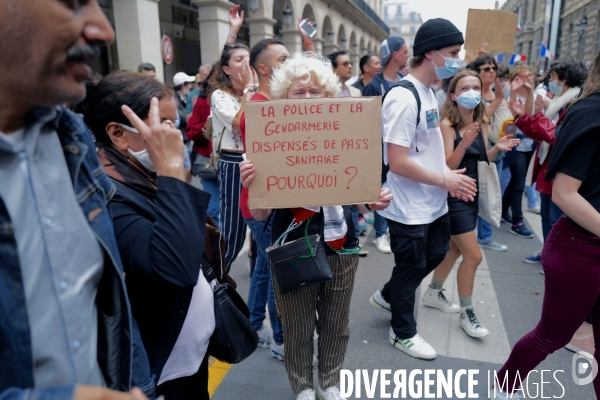 Manifestation contre le passe sanitaire à Paris