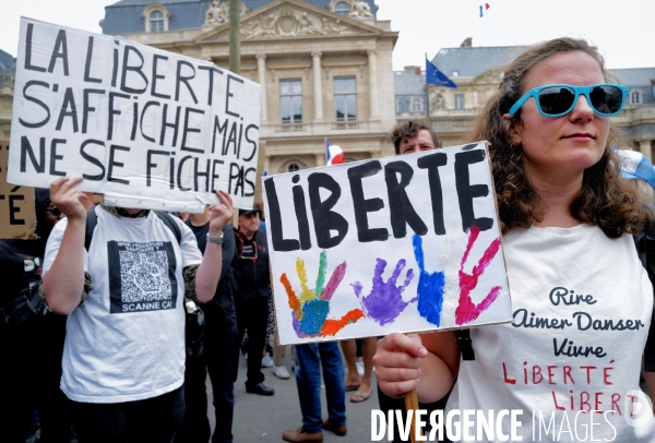 Manifestation contre le passe sanitaire à Paris