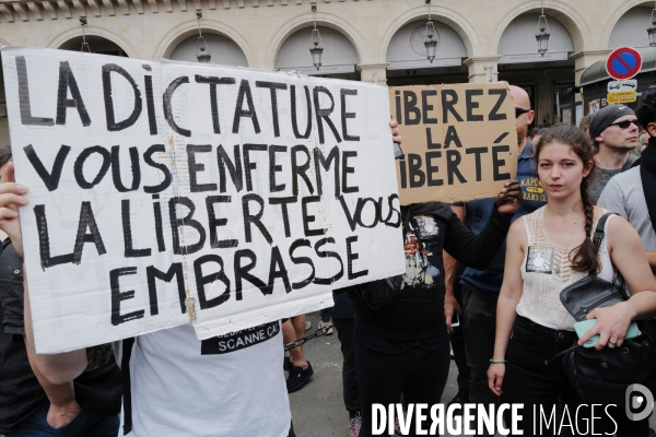 Manifestation contre le passe sanitaire à Paris