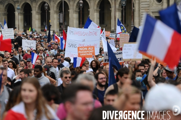 Manifestation contre le passe sanitaire à Paris