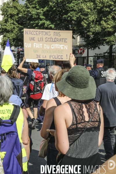 Manifestation contre le pass sanitaire a paris