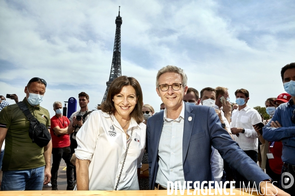 Anne Hidalgo au  Fan Village  des JO de Trocadero