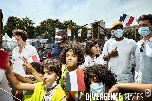 Anne Hidalgo au  Fan Village  des JO de Trocadero