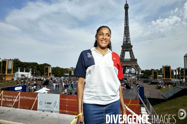 Anne Hidalgo au  Fan Village  des JO de Trocadero