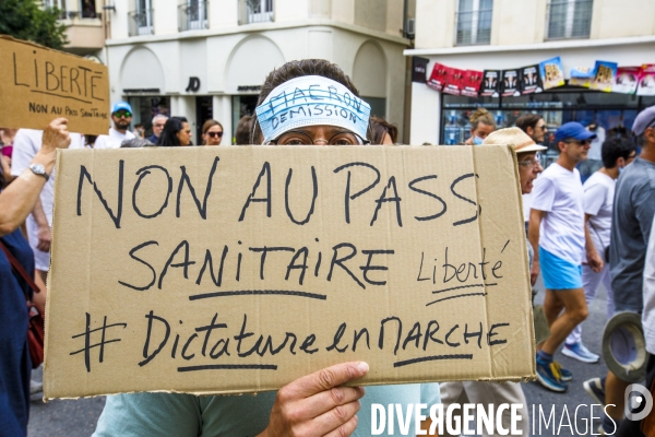 Avignon manifestation contre le passe sanitaire